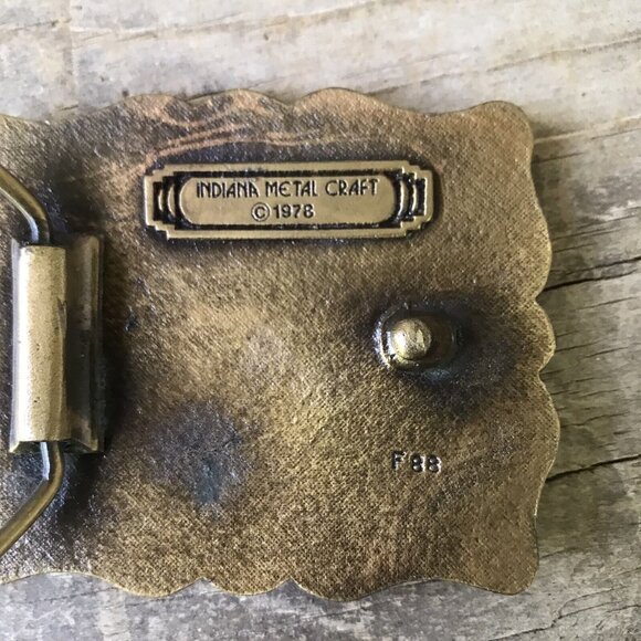 Vintage 1978 Indiana Metal Craft Horse Belt Buckle F88 “Winner’s Circle” - Picture 4 of 4